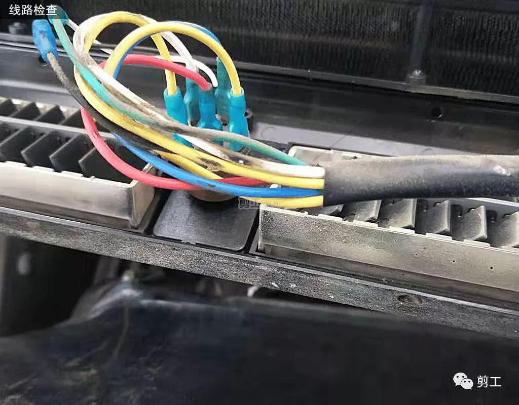 【儀表數據顯示為零 挖掘機真的罷工了嗎？】圖3