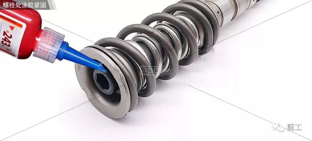 挖掘機發動機無怠速！可能這個部件壞了！