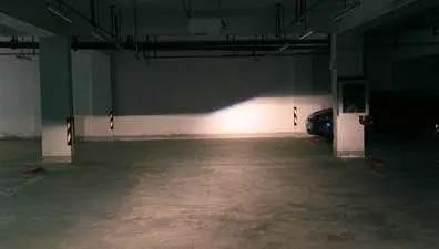 博越大燈高度調(diào)節(jié)圖解