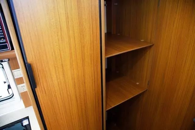 少見(jiàn)！可以睡6個(gè)人的C型房車