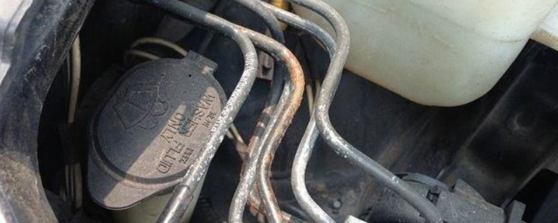 剎車(chē)油管多長(zhǎng)時(shí)間更換 換剎車(chē)油管多少錢(qián)