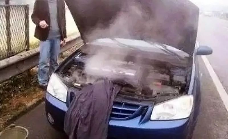 平時用車不注意這幾點，發(fā)動機離“拉缸”真不遠了