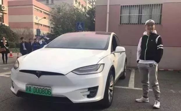 新能源車牌d和的區別 新能源車牌照號碼位及規則介紹