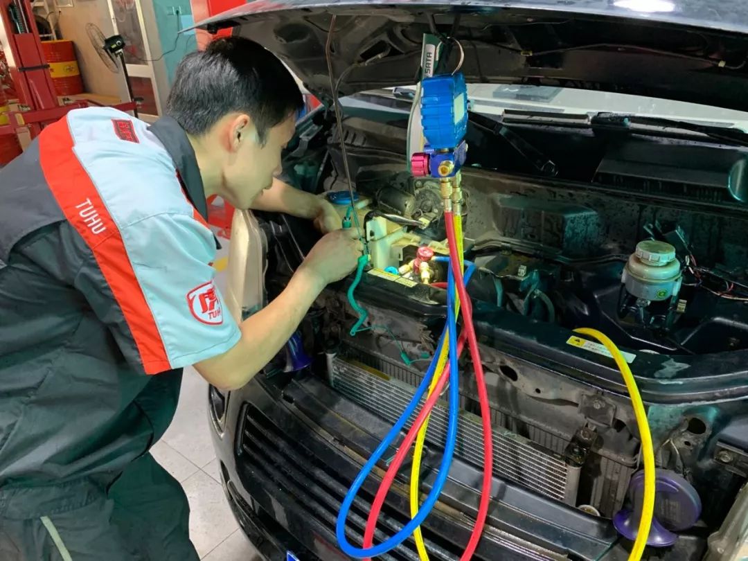 長安鈴木浪迪維修汽車空調過程