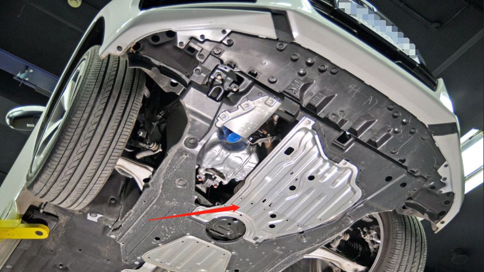 想知道新車有沒有減配，5年后這個地方銹了就是證據！