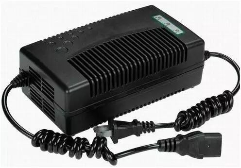 電動車一個電池壞掉了，都換嗎，還是換一個？