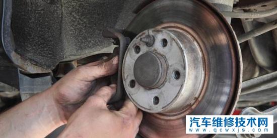 剎車盤多長時間換一次?換剎車盤的時候要更換剎車片嗎?