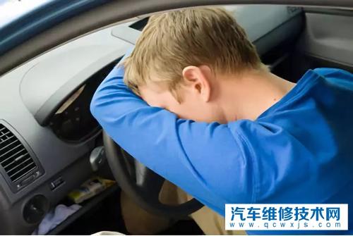 開(kāi)車犯困是什么原因?開(kāi)車犯困用什么提神?