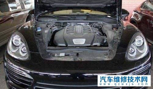 一輛保時捷卡宴發動機故障燈亮啟動加速無力故障的維修案例