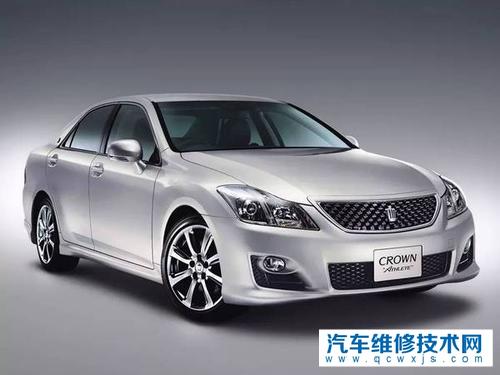 豐田皇冠轎車充電指示燈不亮的故障檢修案例