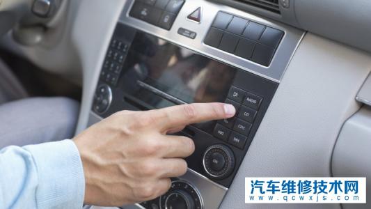 開車聽音樂有利于安全駕駛嗎?開車聽音樂會有哪些影響?