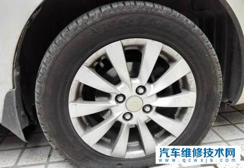 汽車方向盤抖動跑偏是什么原因?該如何處理?