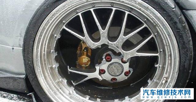 汽車輪轂多少錢一個(gè)？汽車輪轂損壞怎么處理？