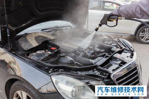 汽車發(fā)動(dòng)機(jī)爆缸是什么意思？引發(fā)汽車發(fā)動(dòng)機(jī)爆缸的原因有哪些？