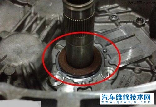 油封漏油對汽車的影響大嗎?油封漏油維修多少錢?