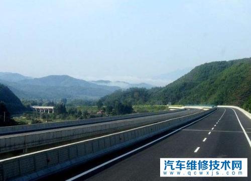 為什么有的車主寧愿自己開車?yán)埸c(diǎn)，也不愿意讓同車的乘客幫忙開車？