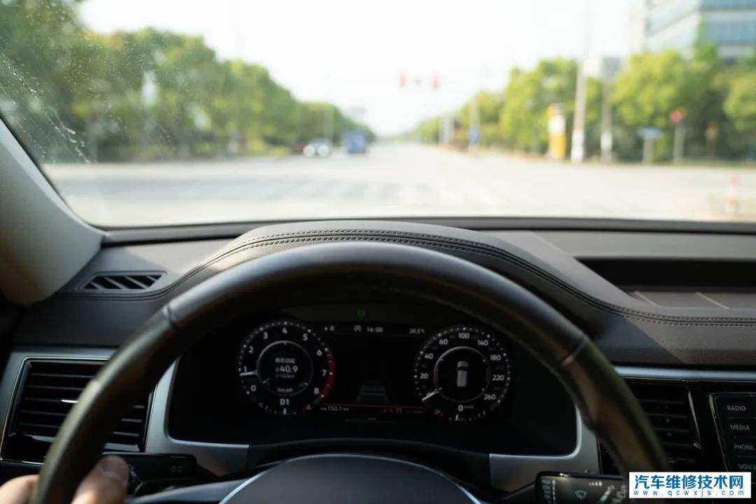 汽車油表不動什么原因？油表不動如何解決？