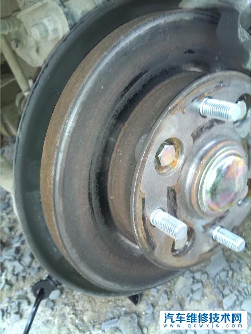 汽車剎車盤生銹正常嗎？剎車盤生銹如何處理？