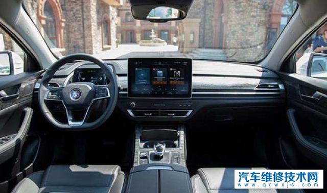 汽車會不會被曬壞？暴曬對汽車有哪些影響？