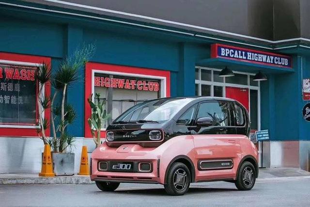 新寶駿E300/E300Plus上市續航達305公里售價6.48萬起