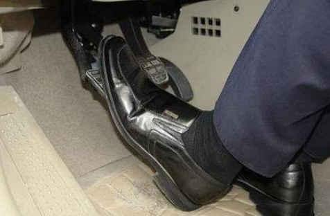 將離合器松開出現(xiàn)車身抖動(dòng)的情況，這究竟是什么問題？