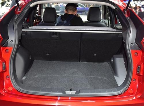 家用轎車后備箱到底能裝多重?能不能裝500斤?