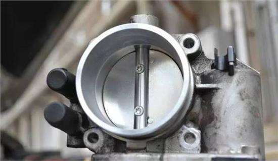 汽車(chē)油門(mén)失靈什么問(wèn)題？如何處理？