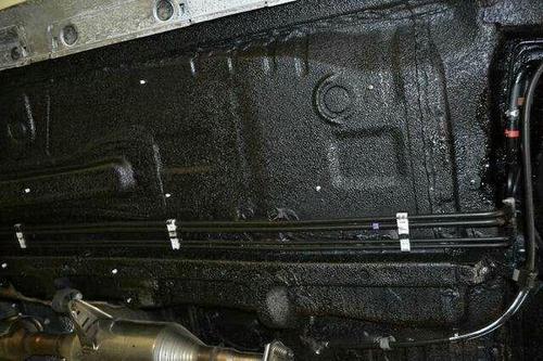 剛買的新車，要不要安裝底盤裝甲和發動機護板？