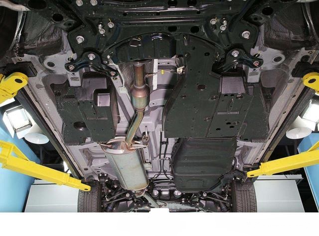 剛買的新車，要不要安裝底盤裝甲和發動機護板？