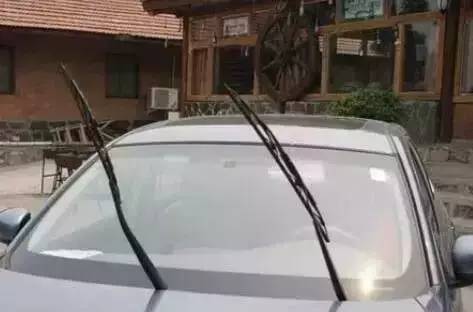 汽車雨刮器如何立起來？雨刮器立起來有哪些好處？