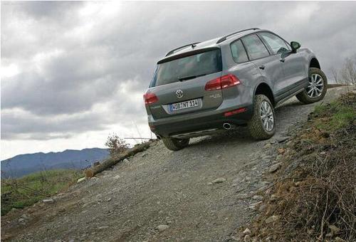 手動擋爬坡用幾檔？用一擋爬坡會不會傷車？