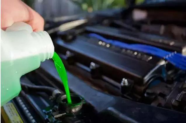 汽車防凍液為何要更換？汽車防凍液多久換一次？