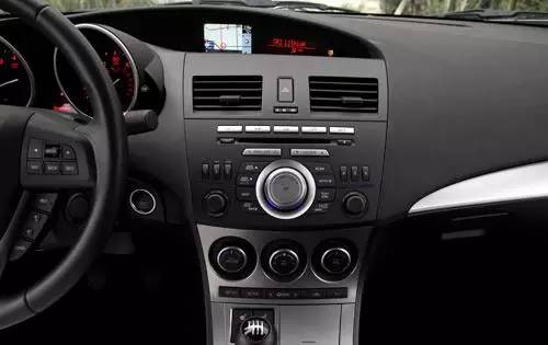 中控臺(tái)異響是什么問(wèn)題？中控臺(tái)異響常見(jiàn)的幾種原因