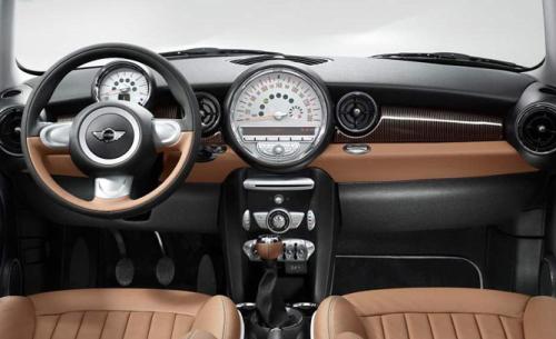 中控臺(tái)異響是什么問(wèn)題？中控臺(tái)異響常見(jiàn)的幾種原因