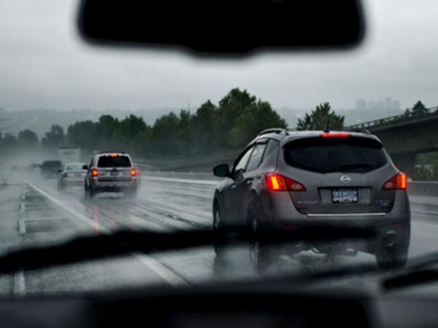 【行車時不幸發生側滑不要慌，教你幾招緊急應對】圖4