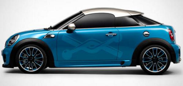 方向盤鎖死鑰匙擰不動怎么處理