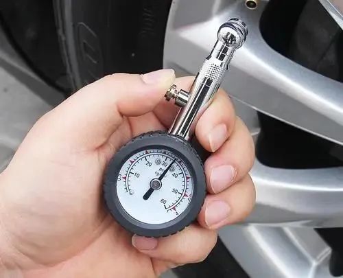 夏天汽車胎壓有必要調低嗎？