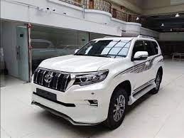 老款的豐田霸道有兩款發動機