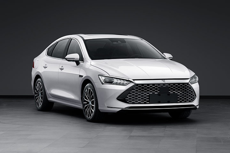 我們就一起來看一下比亞迪 秦PLUS DM-i 怎么樣。