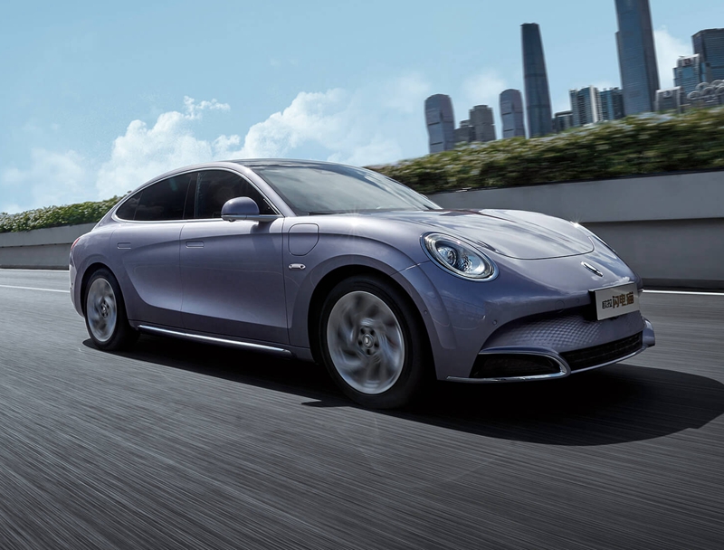 給人印象一直都是“小姐姐的精致座駕”。